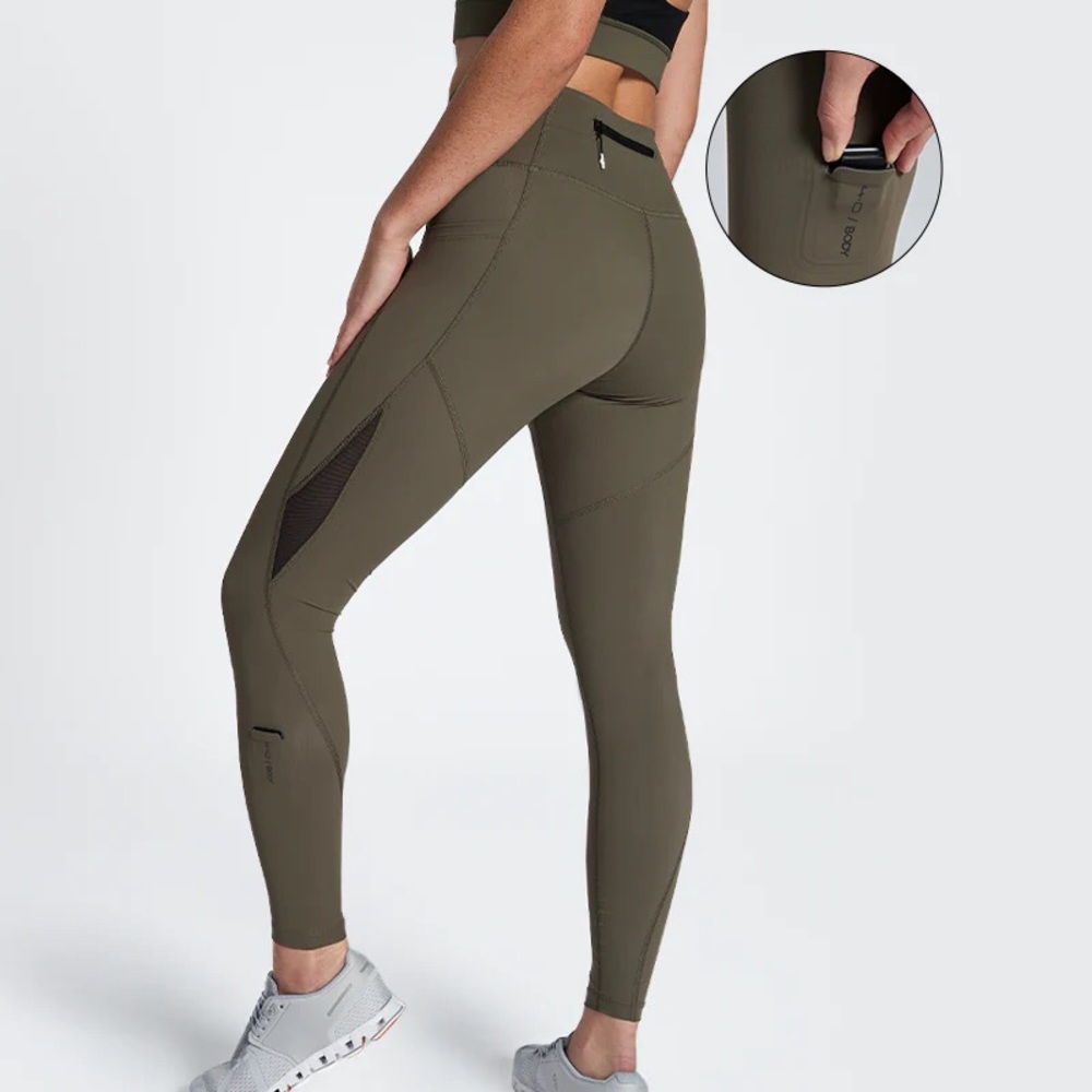 WHOOP Body any-wear 7/8 leggings size Large. Compatible with WHOOP 4.0.